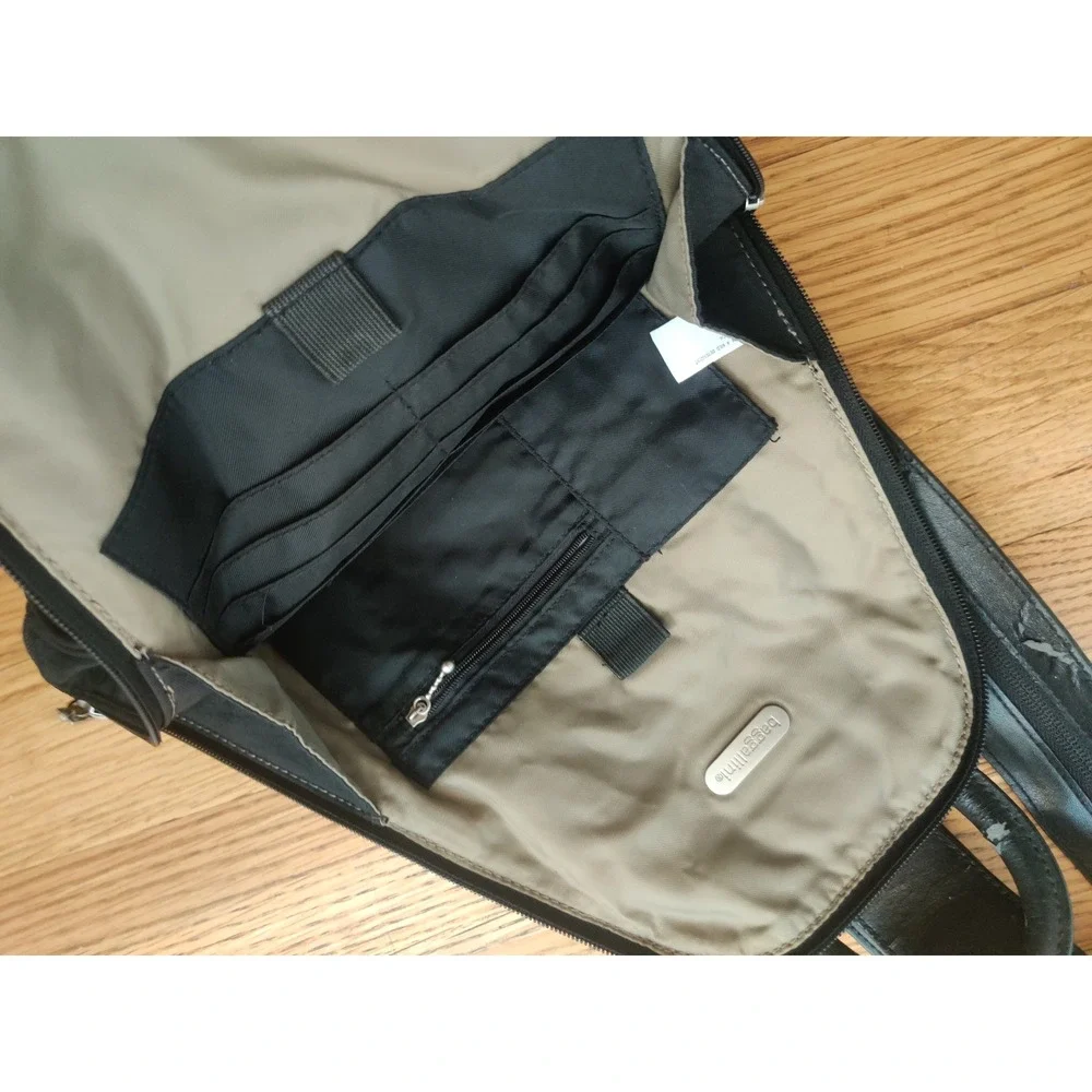 Baggallini hybrid sling